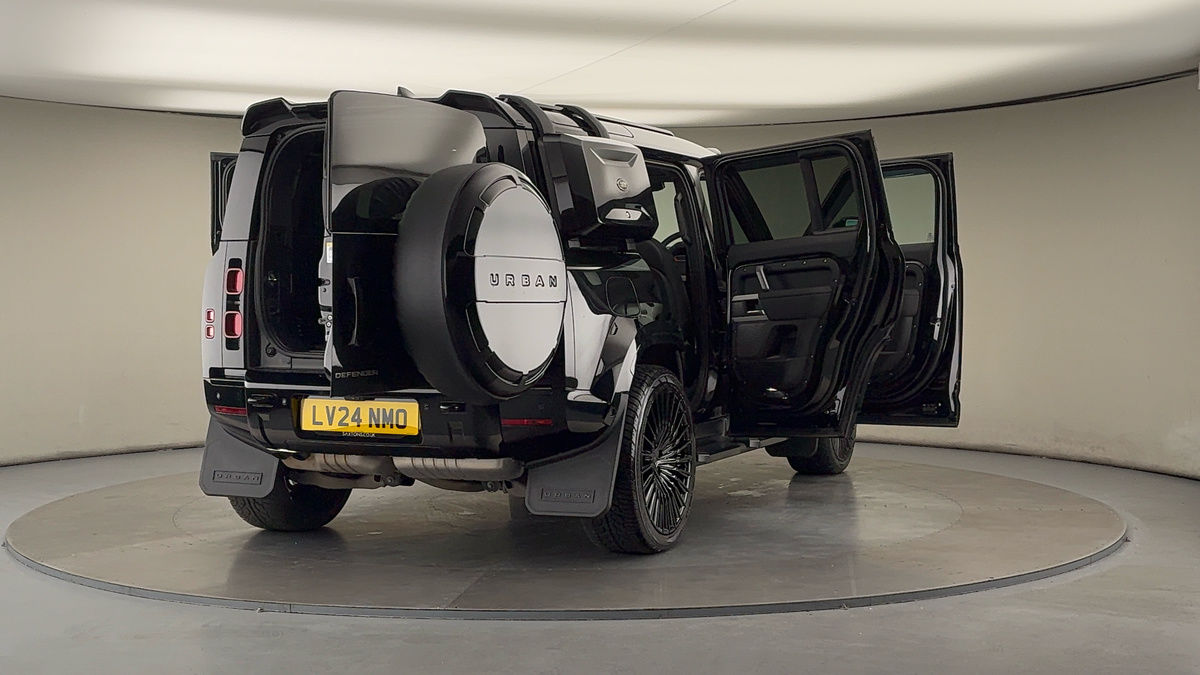 Used Land Rover Defender 110 2024 for sale - 76368757: Photo 65