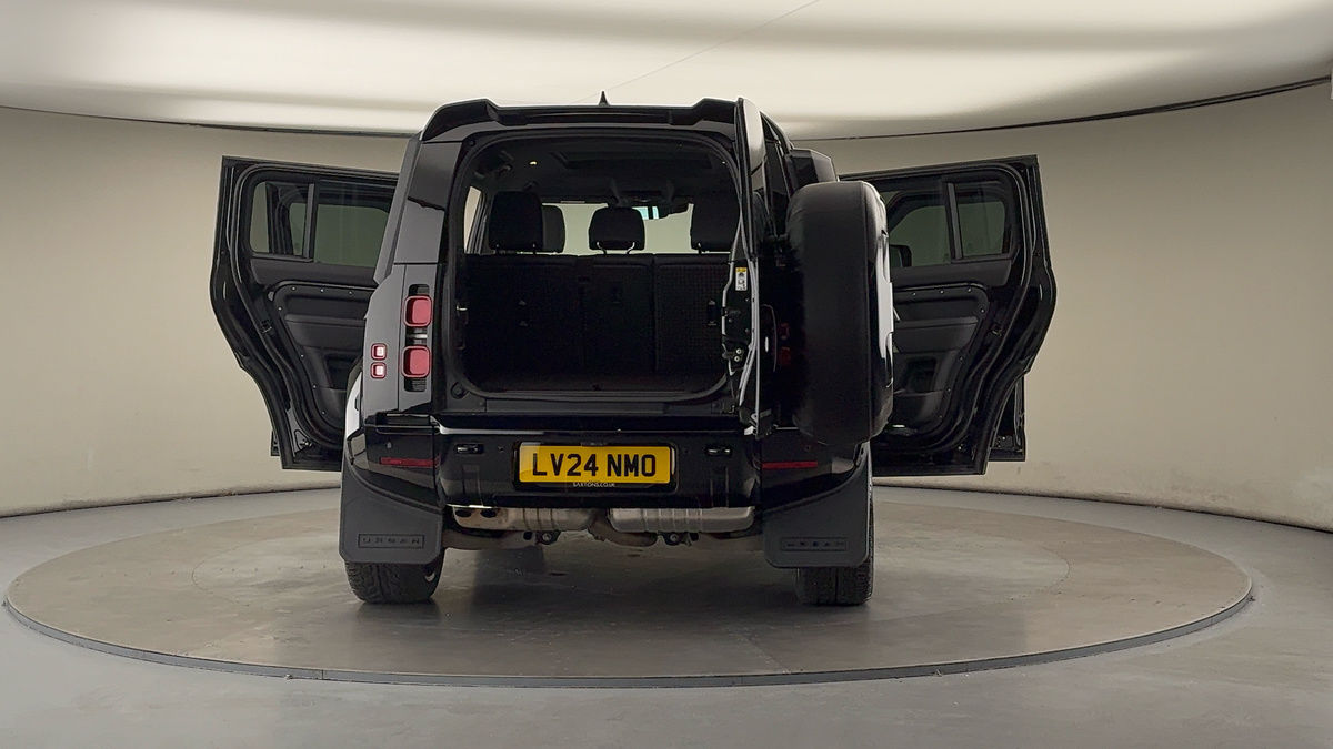 Used Land Rover Defender 110 2024 for sale - 76368757: Photo 66