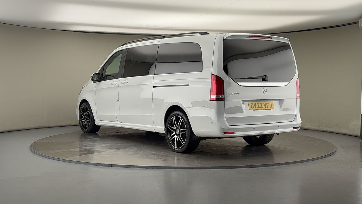 Used Mercedes-Benz V-Class 2022 for sale - 78213236: Photo 2