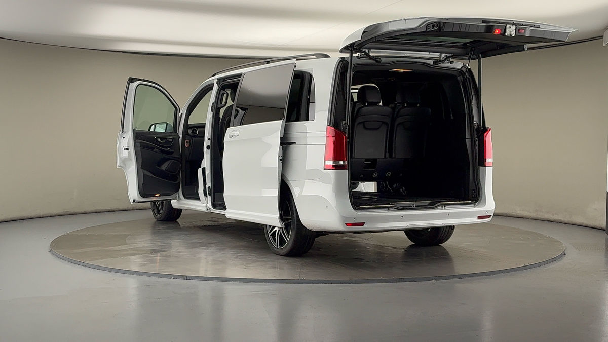 Used Mercedes-Benz V-Class 2022 for sale - 78213236: Photo 23