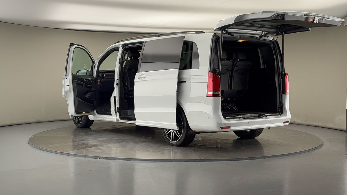 Used Mercedes-Benz V-Class 2022 for sale - 78213236: Photo 46