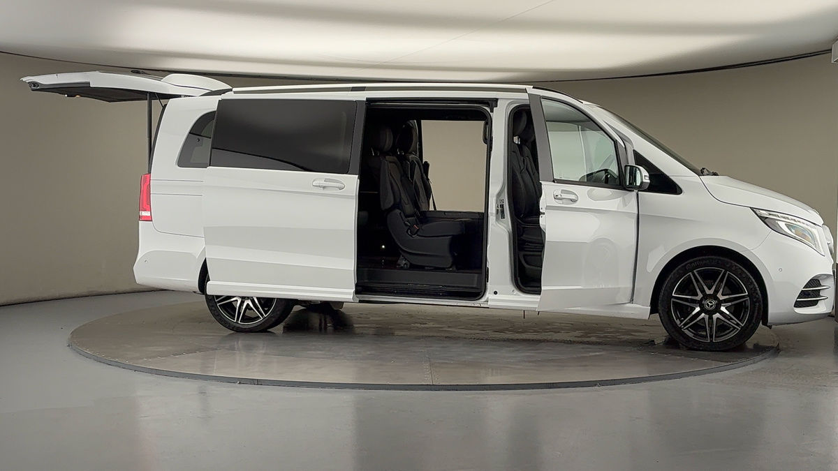 Used Mercedes-Benz V-Class 2022 for sale - 78213236: Photo 58