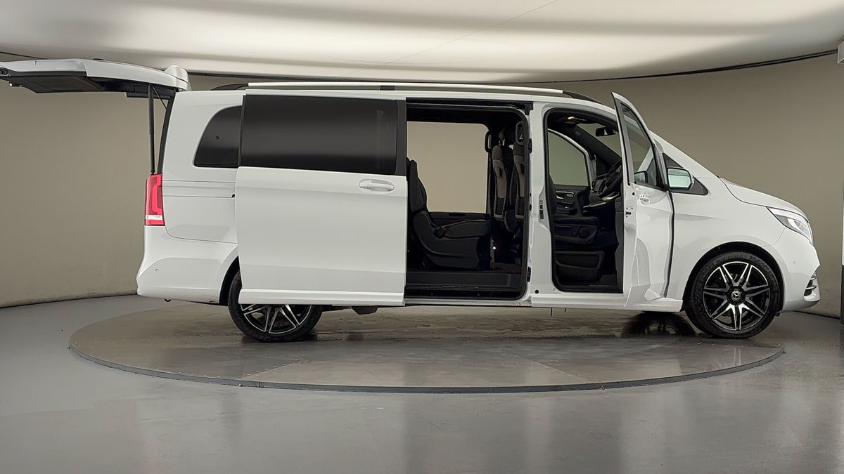 Used Mercedes-Benz V-Class 2022 for sale - 78213236: Photo 59