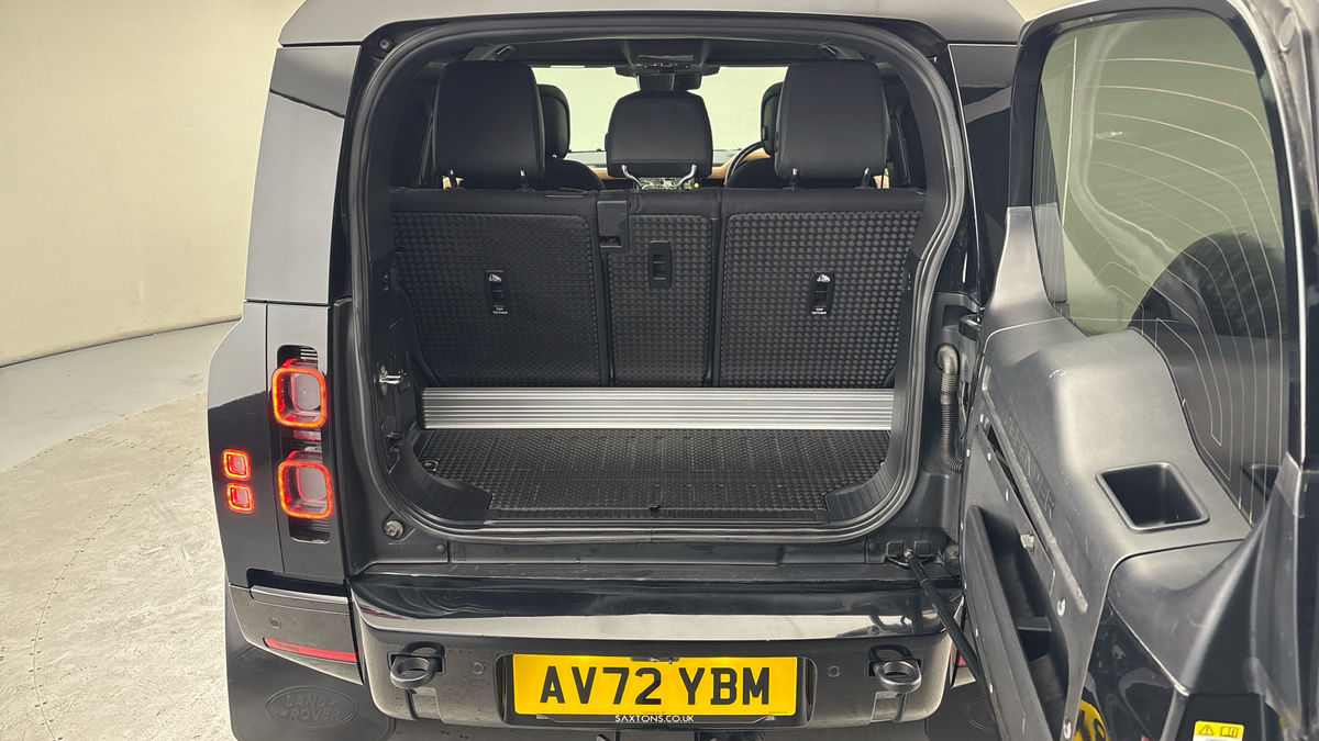 Used Land Rover Defender 90 2022 for sale - 77437967: Photo 11