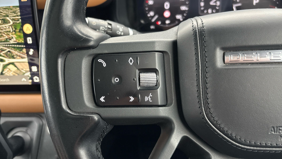 Used Land Rover Defender 90 2022 for sale - 77437967: Photo 13