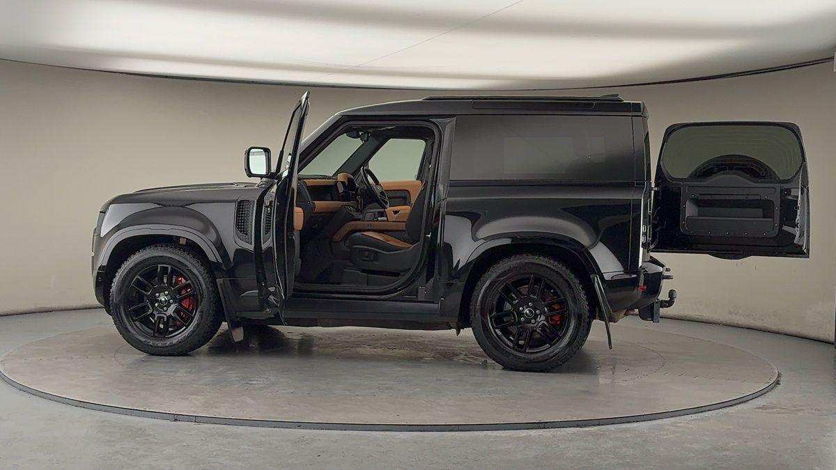 Used Land Rover Defender 90 2022 for sale - 77437967: Photo 47