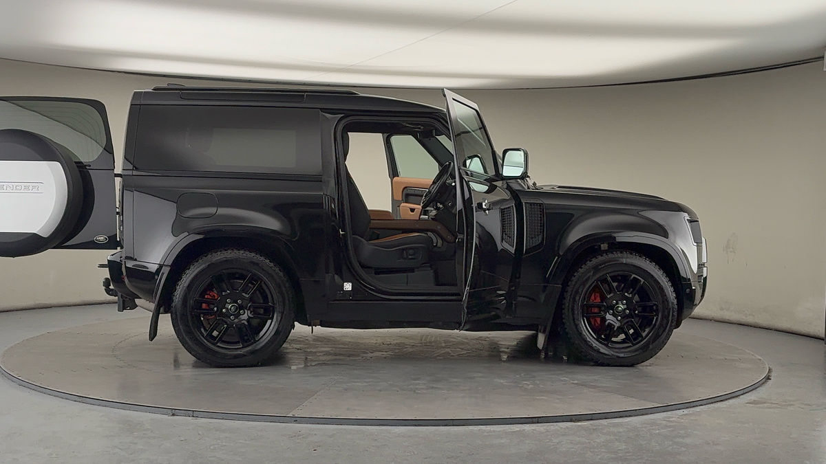 Used Land Rover Defender 90 2022 for sale - 77437967: Photo 57