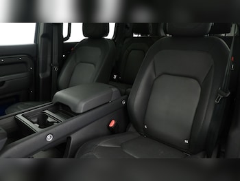 Used Land Rover Defender 2024 for sale - 75560624: Photo