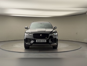 Used Jaguar F-Pace 2019 for sale - 76396738: Photo