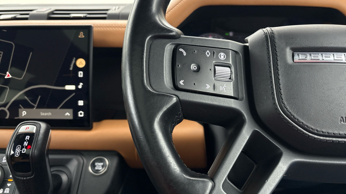 Used Land Rover Defender 130 2023 for sale - 77129259: Photo 13