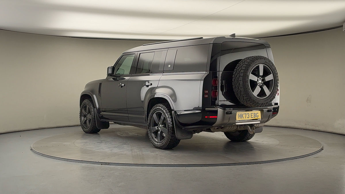 Used Land Rover Defender 130 2023 for sale - 77129259: Photo 2