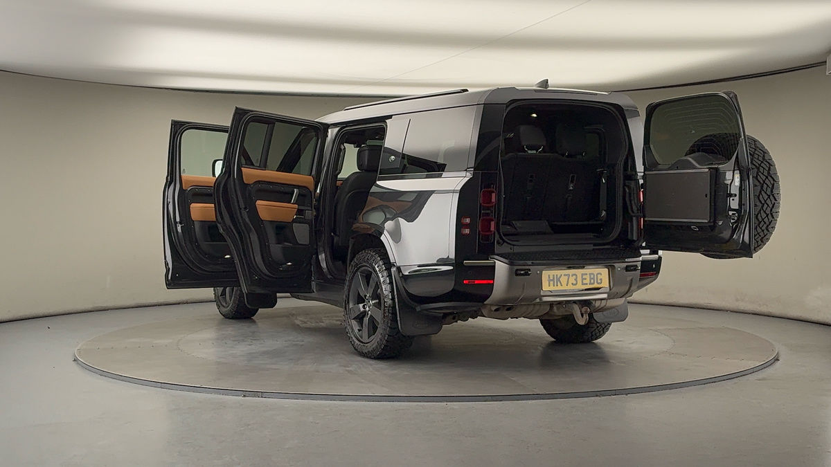 Used Land Rover Defender 130 2023 for sale - 77129259: Photo 23