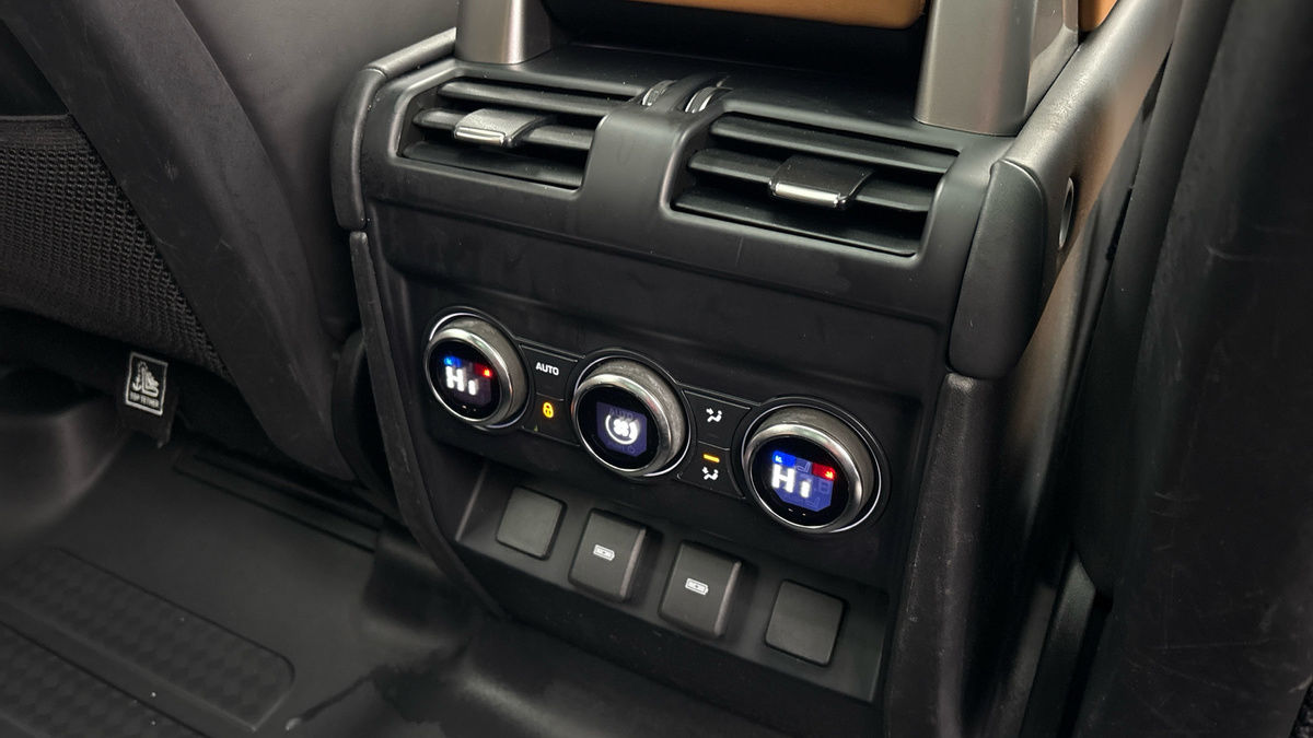 Used Land Rover Defender 130 2023 for sale - 77129259: Photo 26