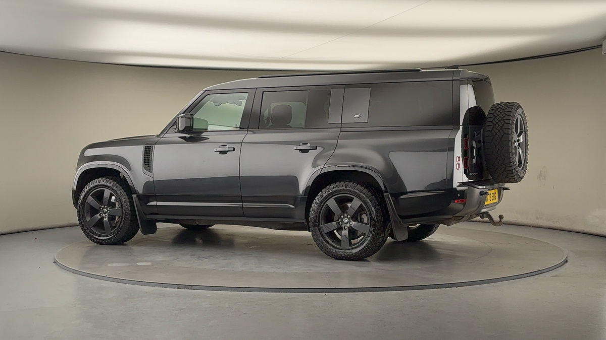 Used Land Rover Defender 130 2023 for sale - 77129259: Photo 29