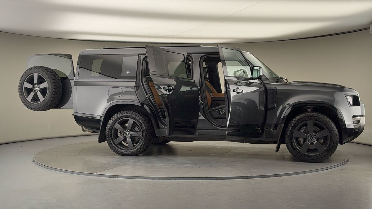 Used Land Rover Defender 130 2023 for sale - 77129259: Photo 58