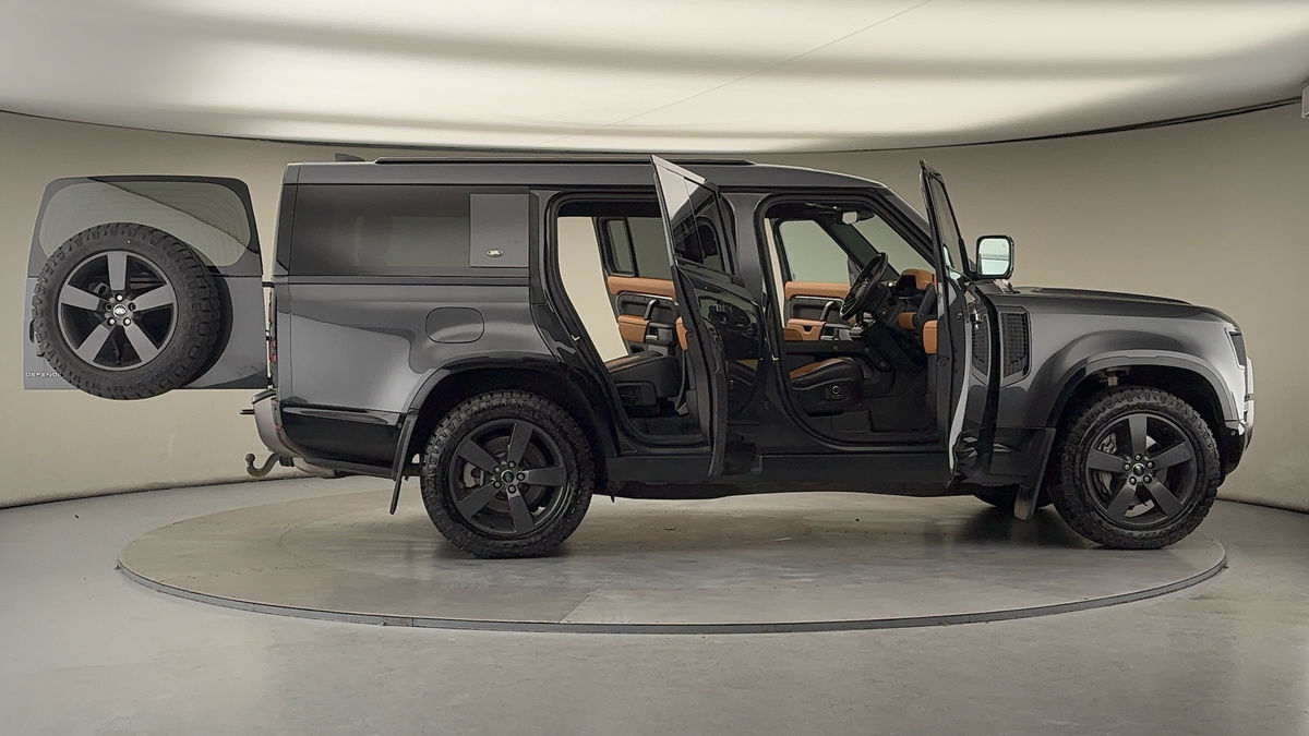 Used Land Rover Defender 130 2023 for sale - 77129259: Photo 59