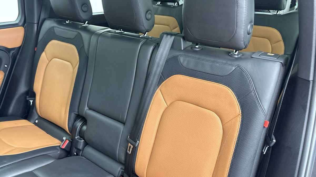 Used Land Rover Defender 130 2023 for sale - 77129259: Photo 8