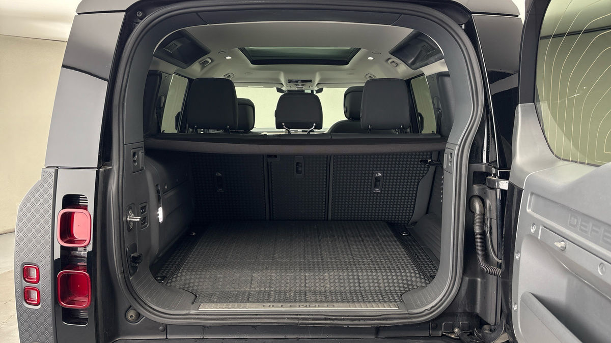 Used Land Rover Defender 2023 for sale - 77342433: Photo 11