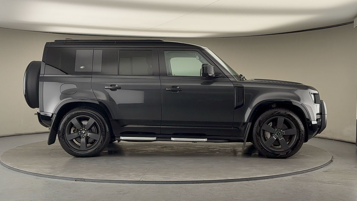 Used Land Rover Defender 2023 for sale - 77342433: Photo 16