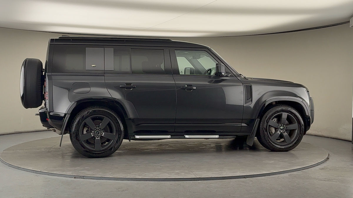 Used Land Rover Defender 2023 for sale - 77342433: Photo 37