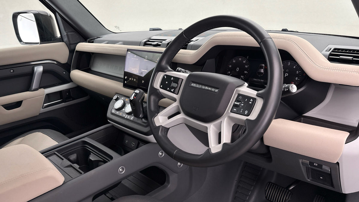 Used Land Rover Defender 2023 for sale - 77342433: Photo 5