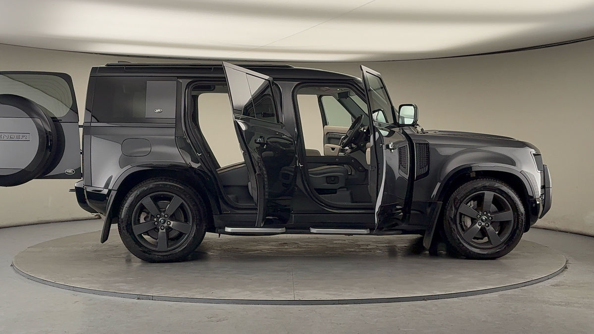 Used Land Rover Defender 2023 for sale - 77342433: Photo 56