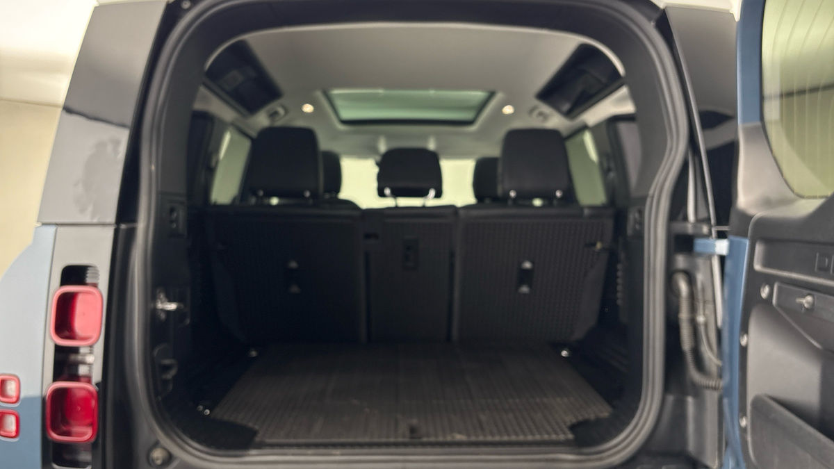 Used Land Rover Defender 110 2021 for sale - 77990344: Photo 11