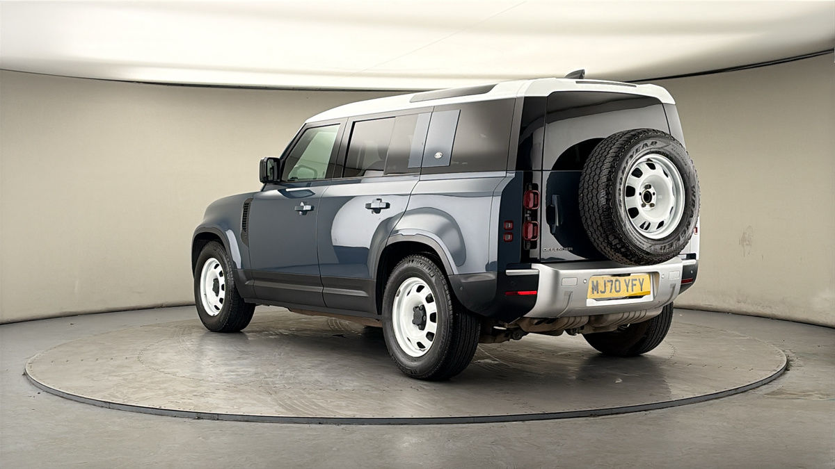 Used Land Rover Defender 110 2021 for sale - 77990344: Photo 2