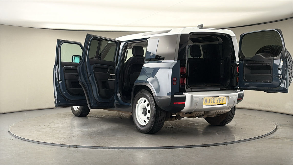 Used Land Rover Defender 110 2021 for sale - 77990344: Photo 23