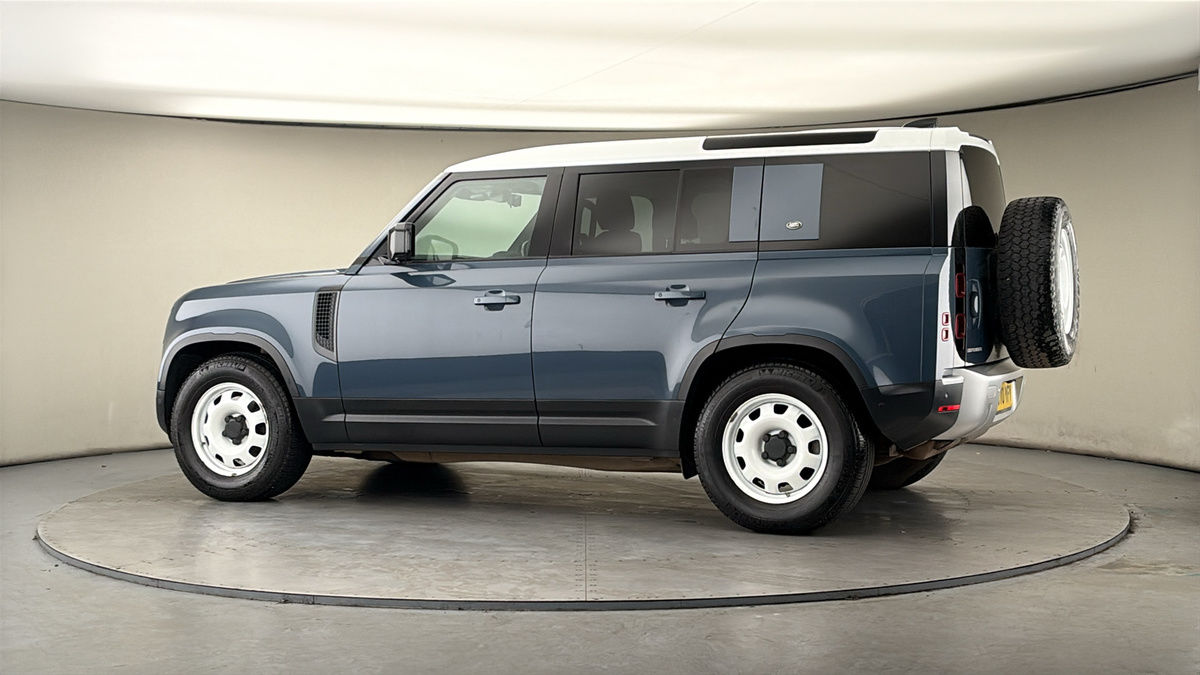 Used Land Rover Defender 110 2021 for sale - 77990344: Photo 26