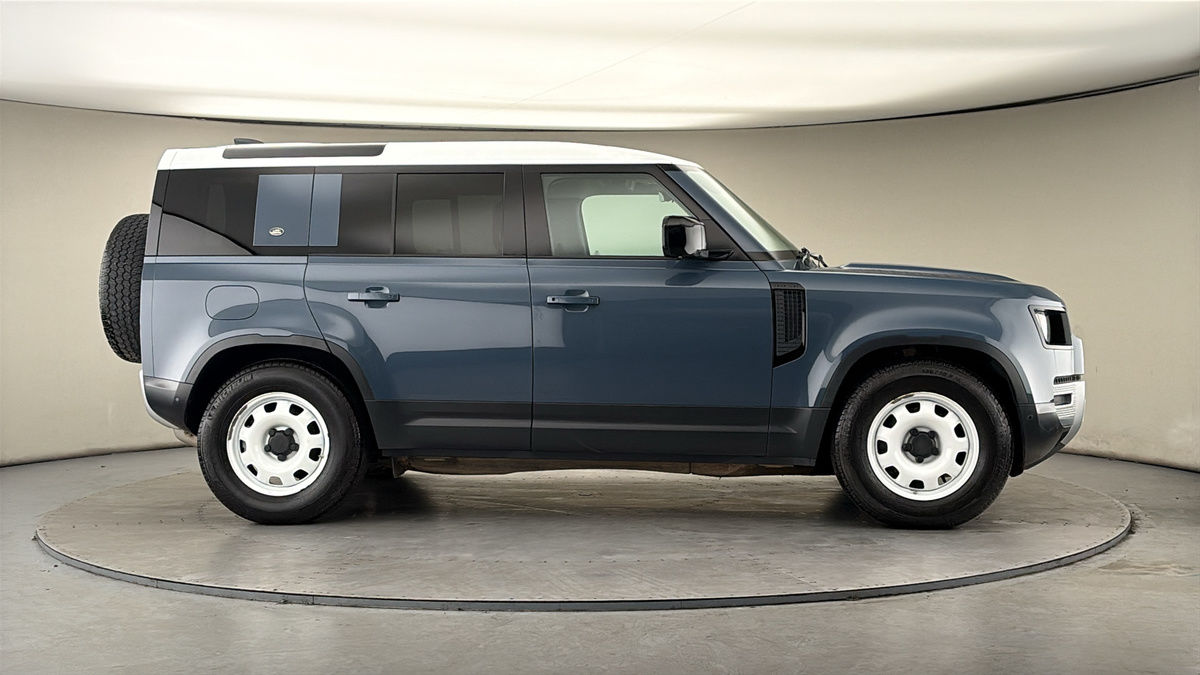 Used Land Rover Defender 110 2021 for sale - 77990344: Photo 36