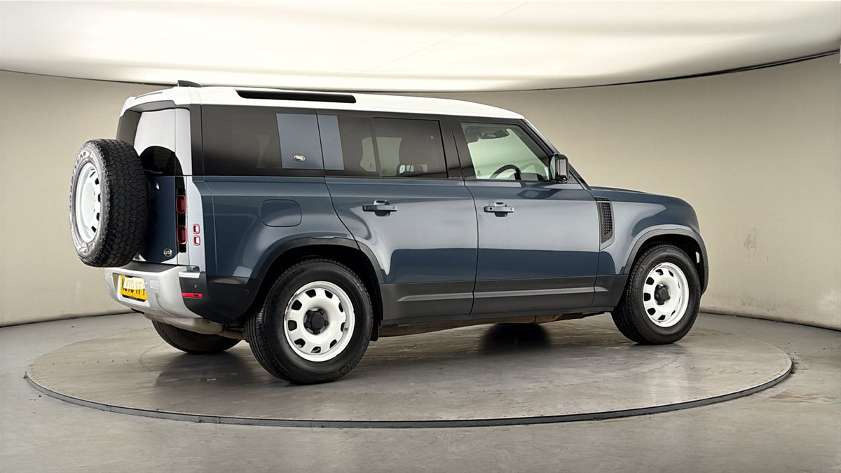 Used Land Rover Defender 110 2021 for sale - 77990344: Photo 38