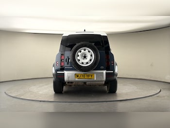 Used Land Rover Defender 110 2021 for sale - 77990344: Photo