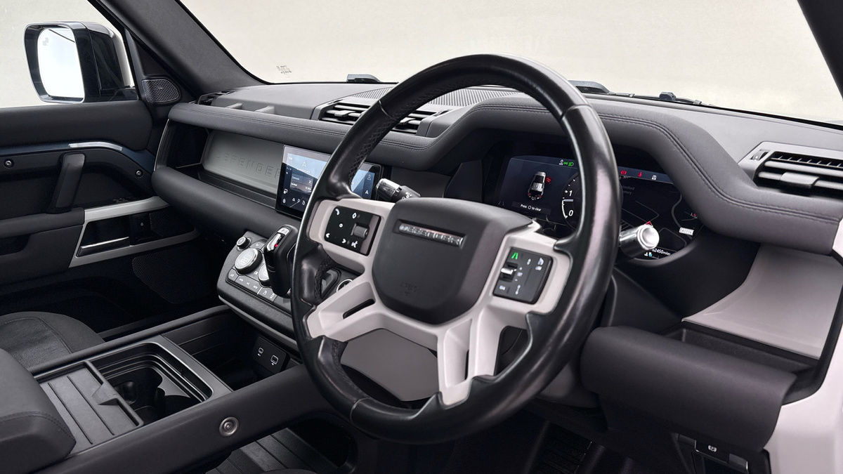 Used Land Rover Defender 110 2021 for sale - 77990344: Photo 5