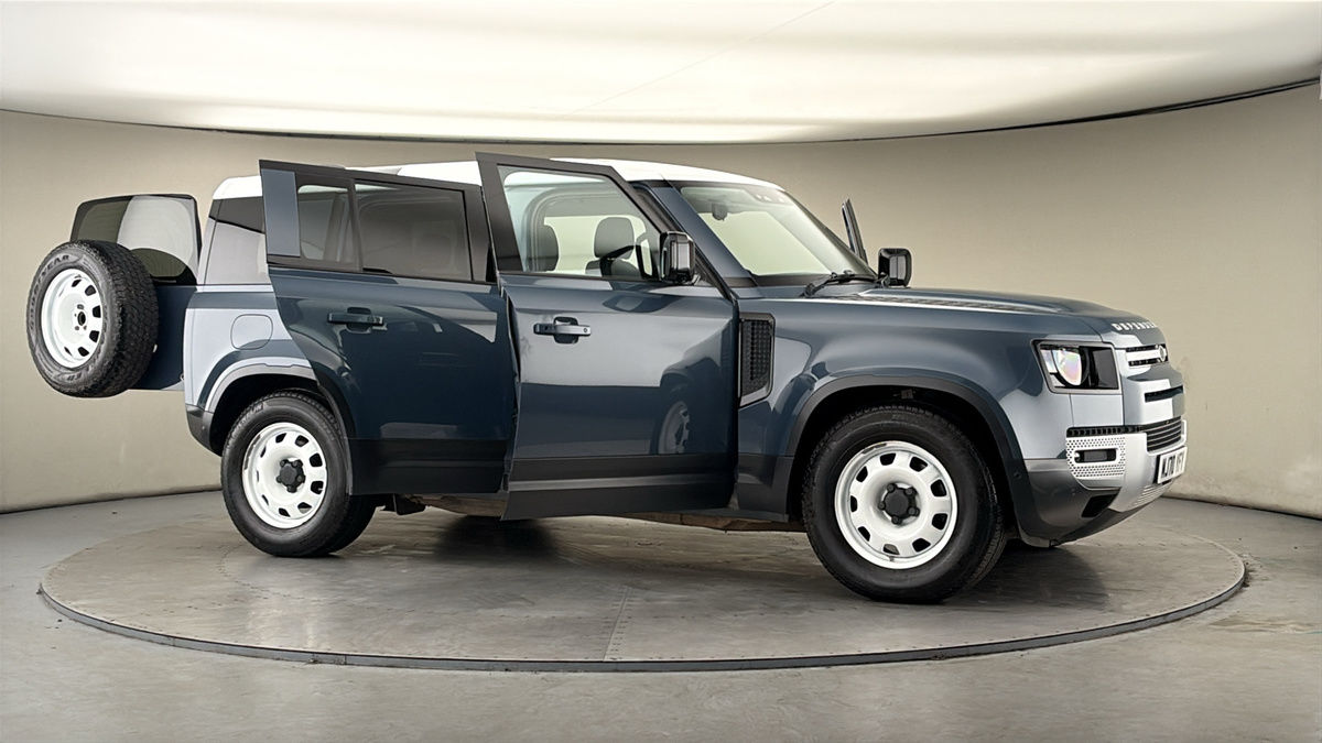 Used Land Rover Defender 110 2021 for sale - 77990344: Photo 54