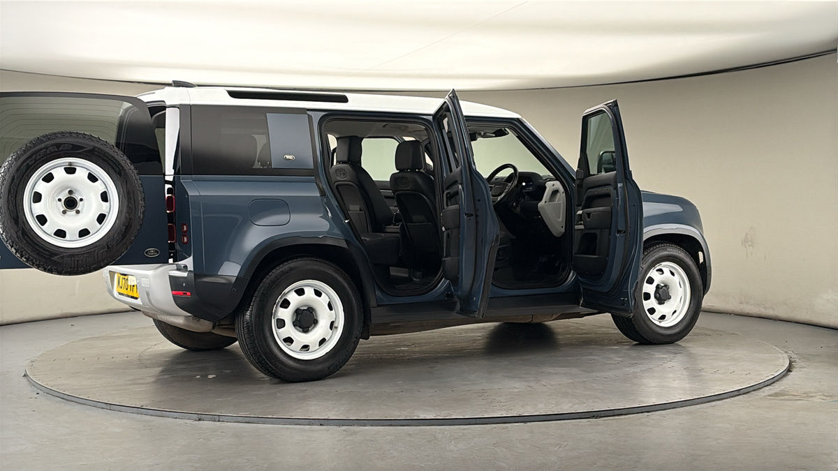 Used Land Rover Defender 110 2021 for sale - 77990344: Photo 57
