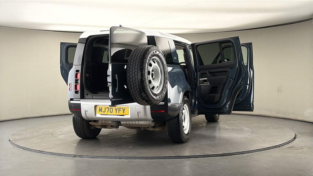 Used Land Rover Defender 110 2021 for sale - 77990344: Photo 59