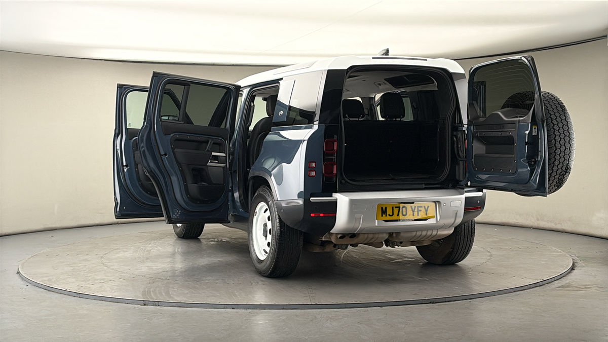 Used Land Rover Defender 110 2021 for sale - 77990344: Photo 61