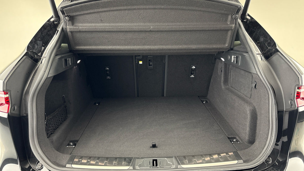 Used Jaguar F-Pace 2023 for sale - 77906160: Photo 11