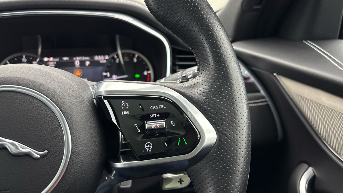 Used Jaguar F-Pace 2023 for sale - 77906160: Photo 14