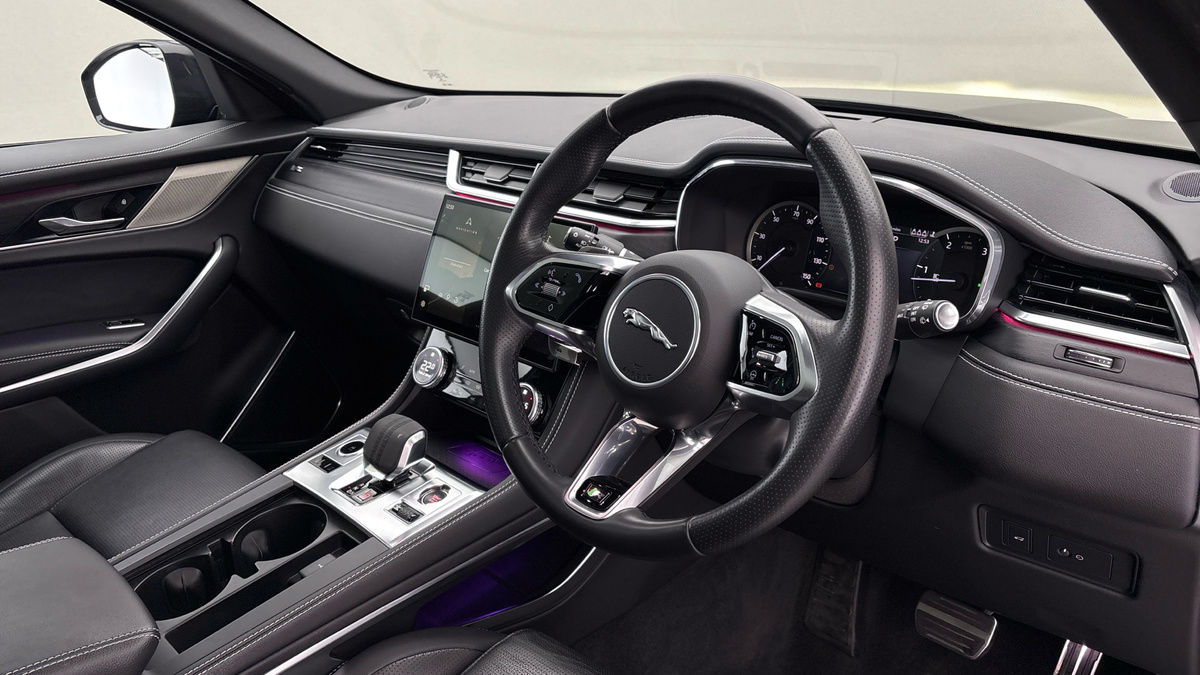 Used Jaguar F-Pace 2023 for sale - 77906160: Photo 5