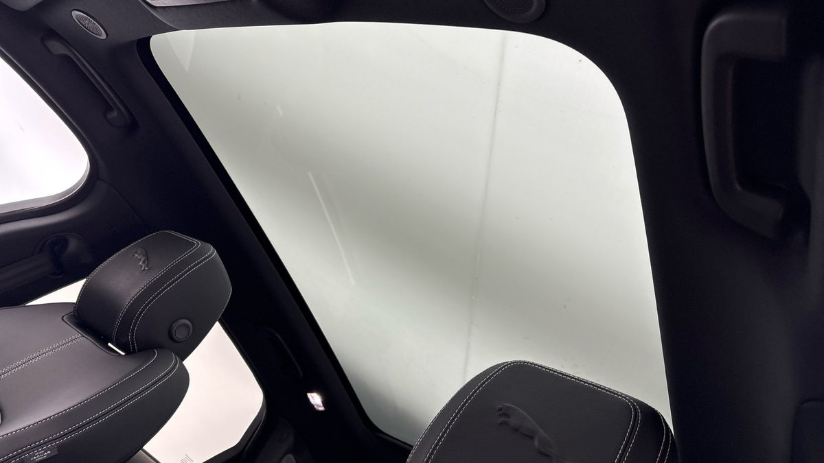 Used Jaguar F-Pace 2023 for sale - 77906160: Photo 6