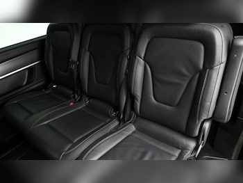 Used Mercedes-Benz V-Class 2023 for sale - 75586754: Photo