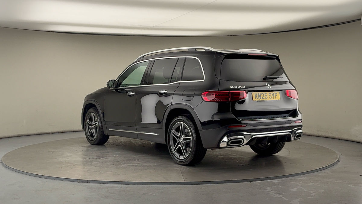 Used Mercedes-Benz GLB 2025 for sale - 76884636: Photo 2