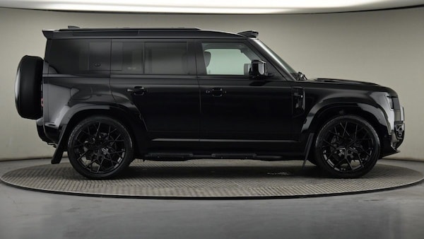 Used Land Rover Defender 110 2022 for sale - 75667019: Photo 27