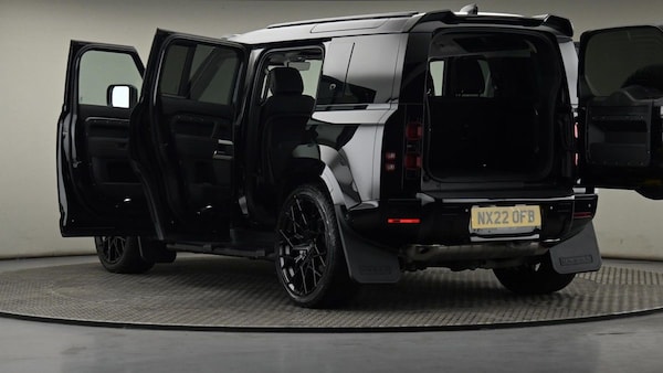 Used Land Rover Defender 110 2022 for sale - 75667019: Photo 29