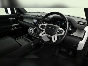 Used Land Rover Defender 110 2022 for sale - 75667019: Photo