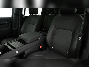 Used Land Rover Defender 110 2022 for sale - 75667019: Photo