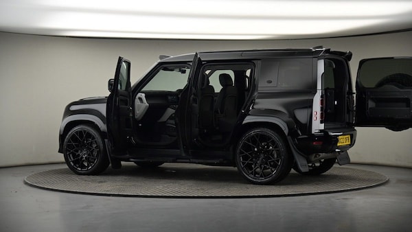 Used Land Rover Defender 110 2022 for sale - 75667019: Photo 52