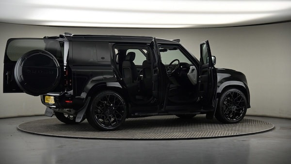 Used Land Rover Defender 110 2022 for sale - 75667019: Photo 57